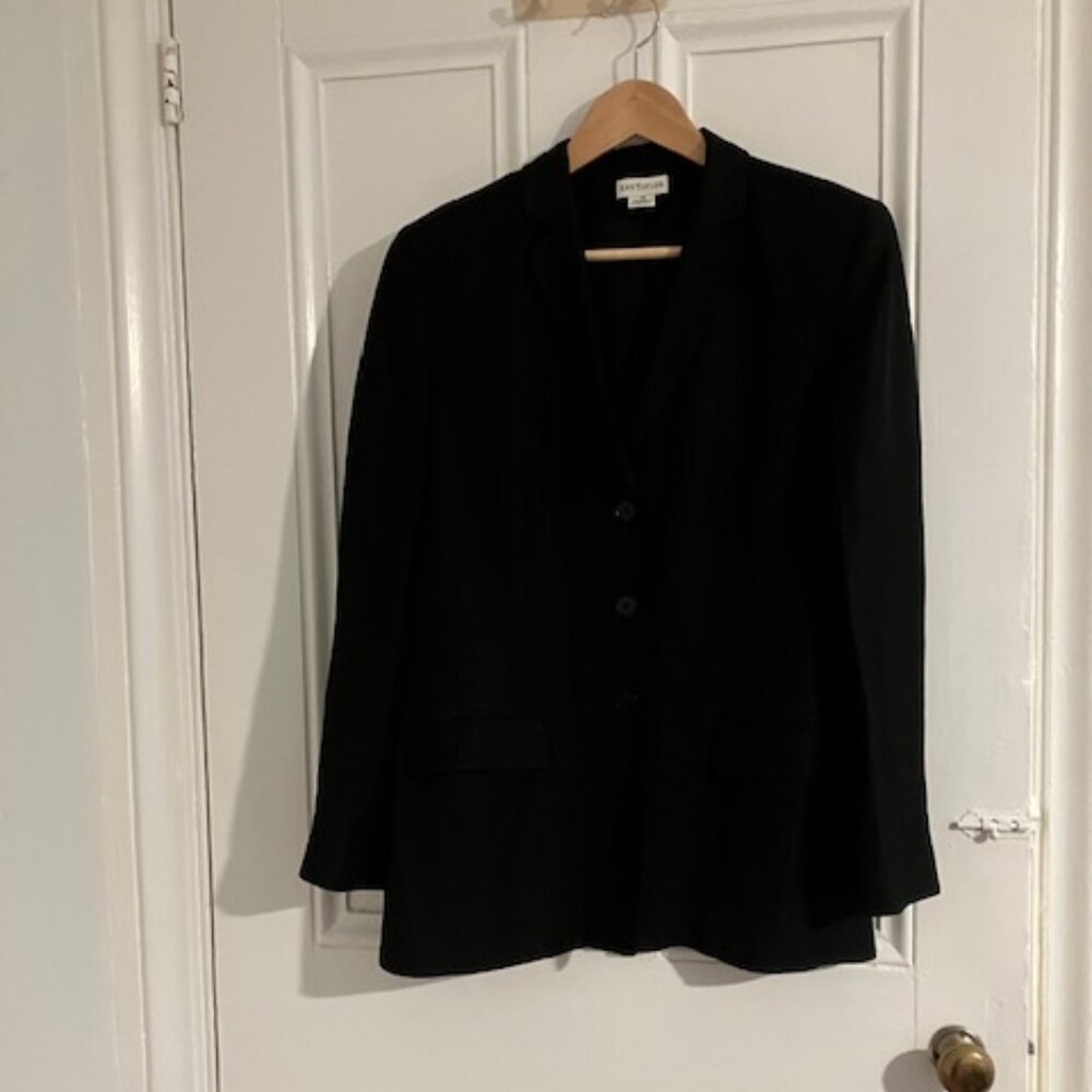 Vintage Y2K Ann Taylor Black Linen blend blazer. Size 10 EUC